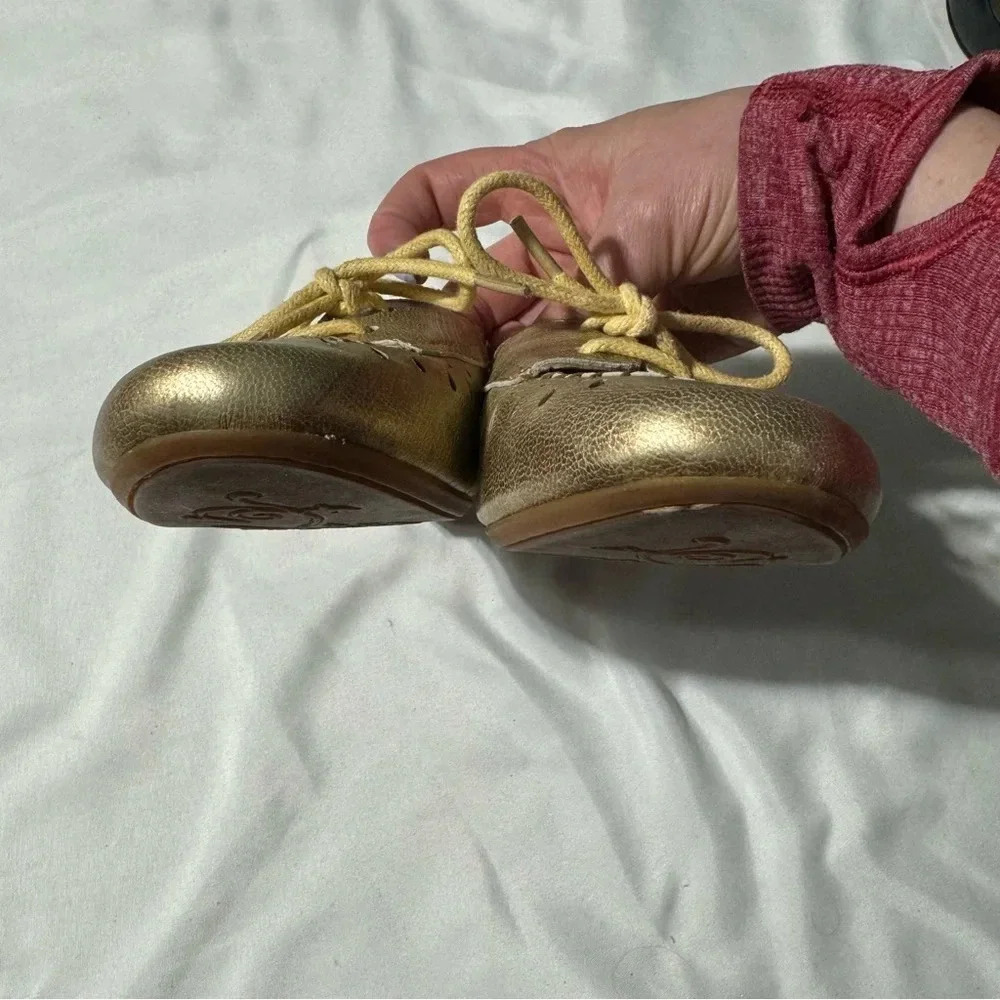 Born Handcrafted Loafers  Leather Gold Comfortable Size 5 1/2 - Picture 5 of 10